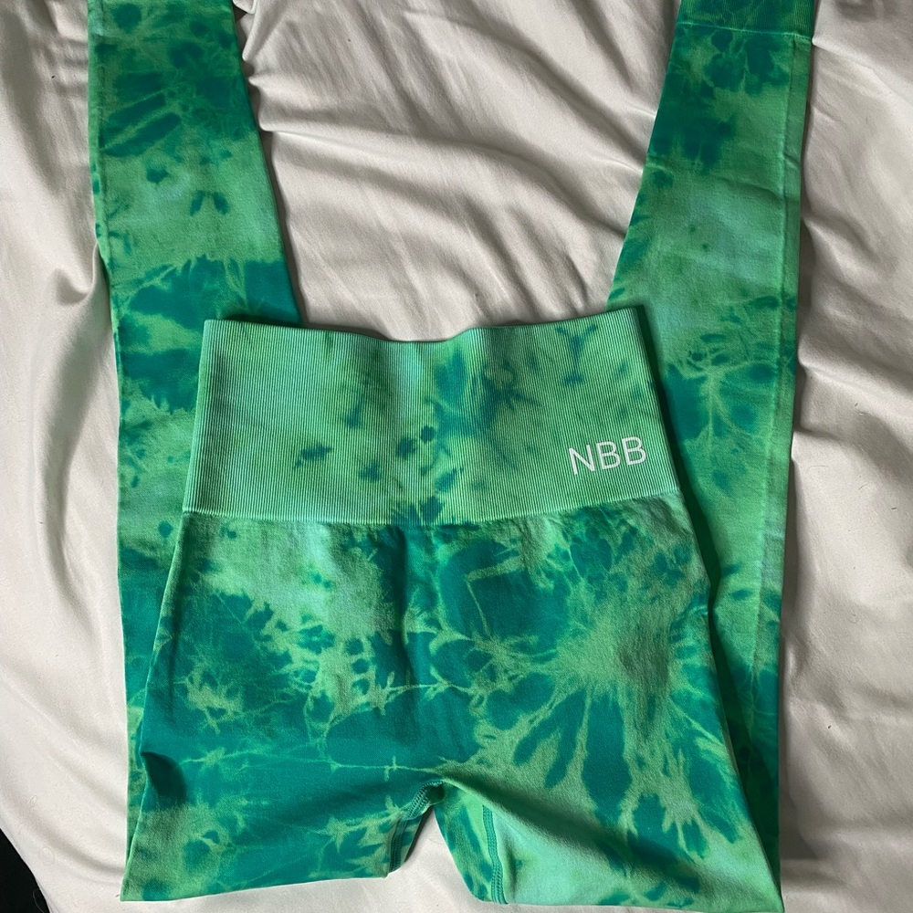 Natural Built Bodies leggings